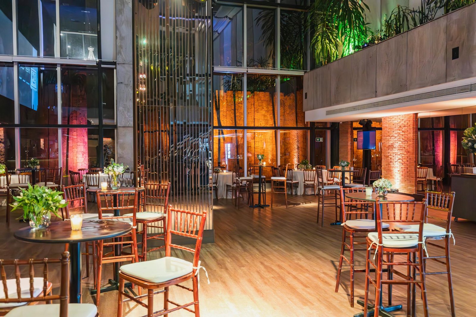 Bellapaise Yakın Gece Kulupleri Galeri