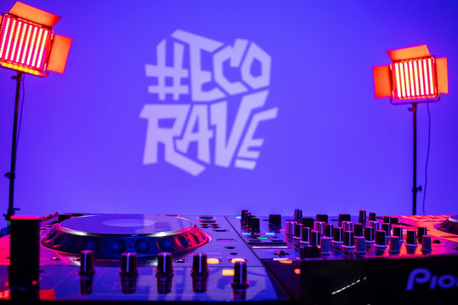 Colony Otele Yakın Gece Kulupleri Galeri