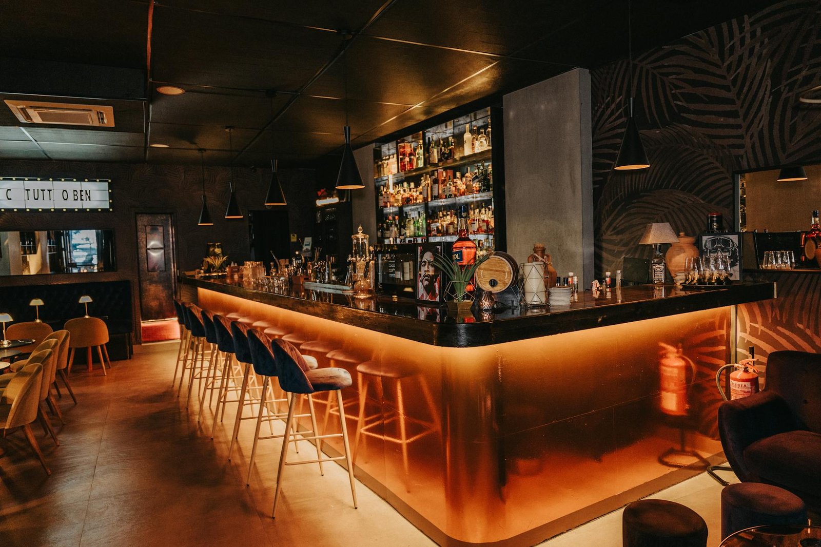 Cratos Otele Yakın Gece Kulupleri Galeri