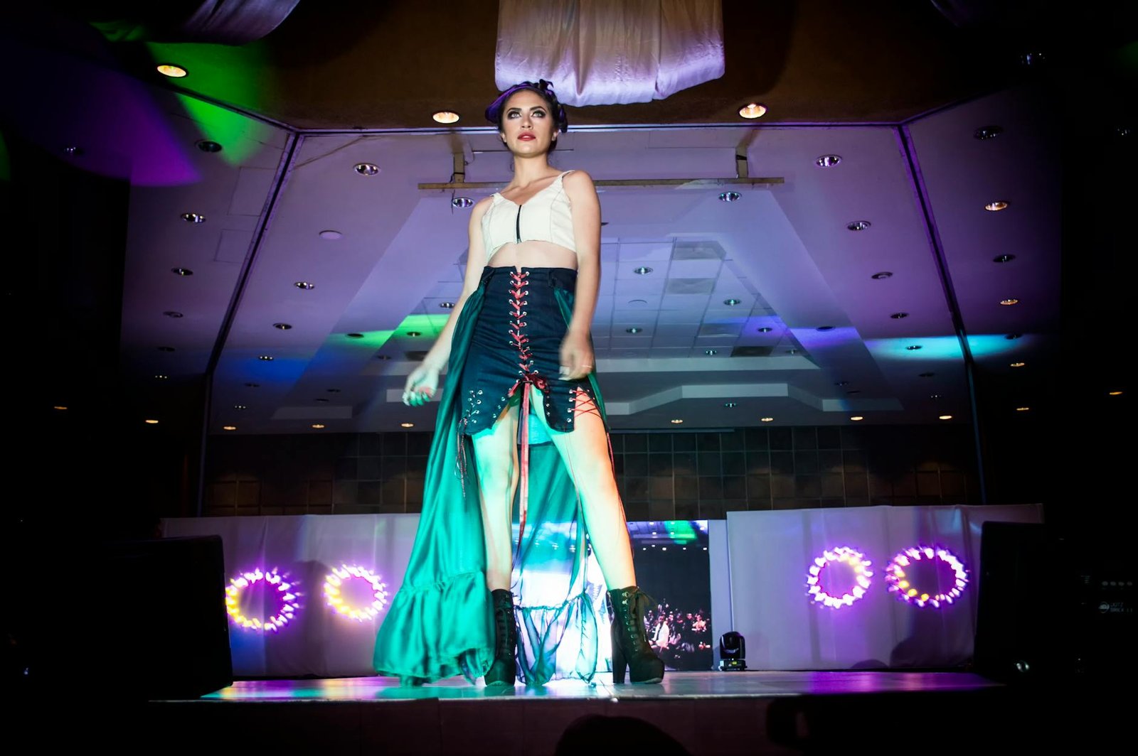 Jasmine Court Oteline Yakın Gece Kulupleri Galeri