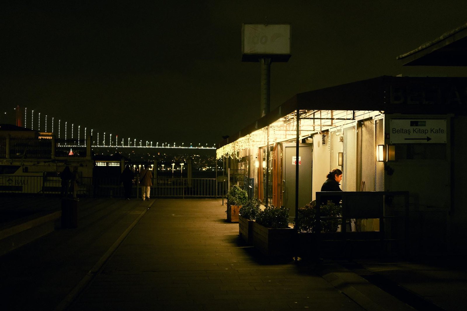 Les Ambassador Otele Yakın Gece Kulupleri Galeri