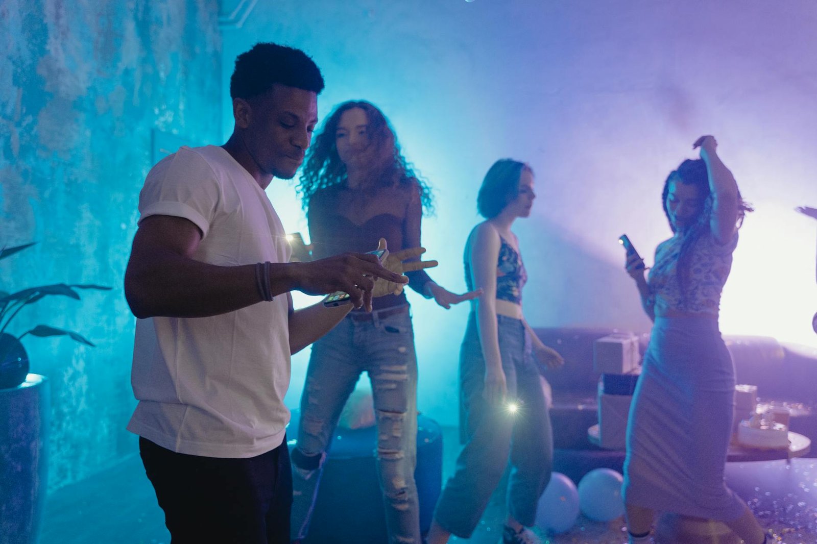 Merit Lefkoşa Oteline En Yakın Gece Kulupleri Galeri