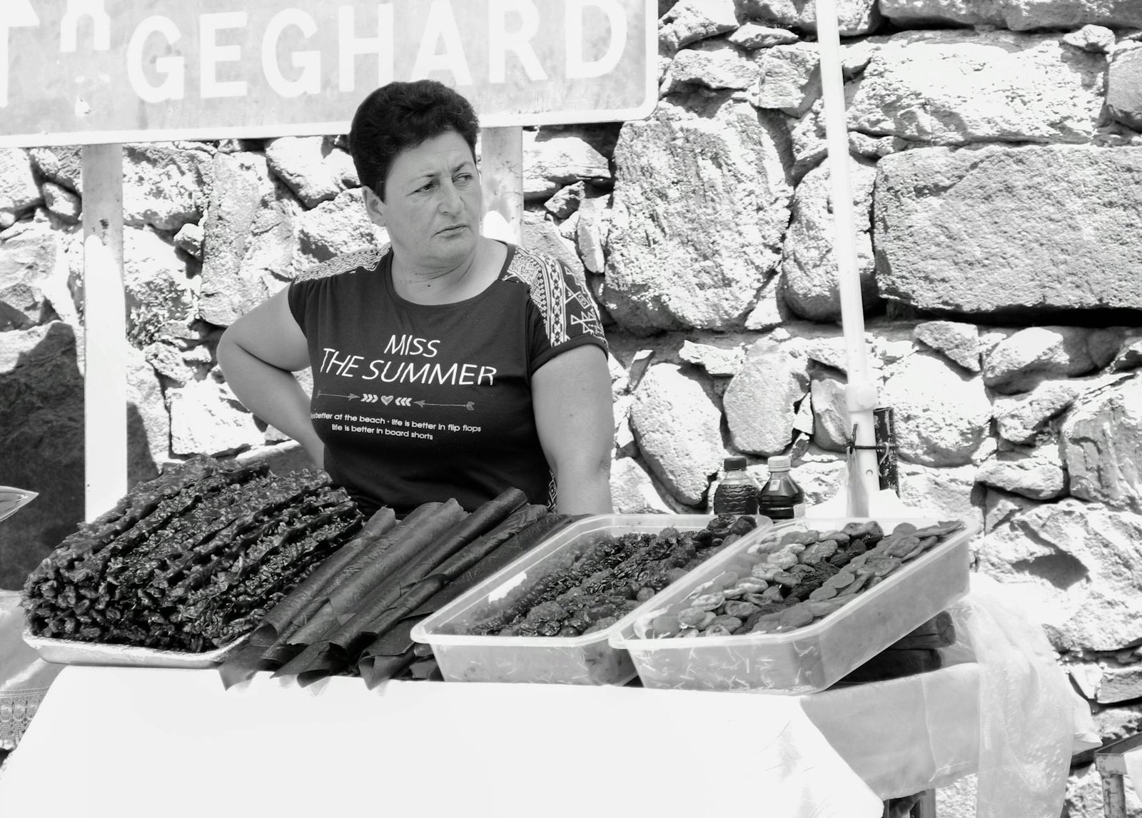 Kıbrıs Sokak Lezzetleri 2026: Pazar Tezgâhından Simit Arabasına