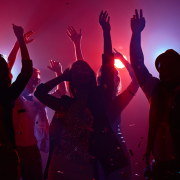 Mimoza Otele Yakın Gece Kulupleri