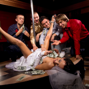 Vuni Palace Otele En Yakın Gece Kulupleri